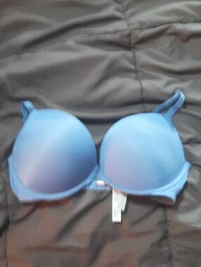PINK Victoria's Secret Light Blue Padded T-Shirt Bra
